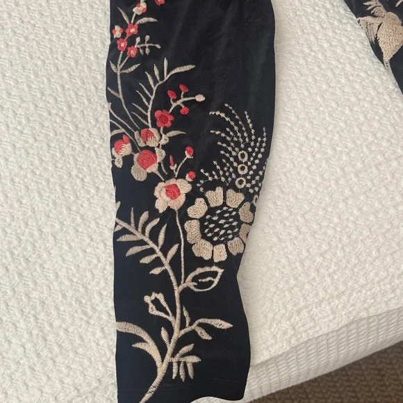 NWT Johnny Was Velvet Black Leggings with Red and Cream Embroidery - Picture 4 of 6